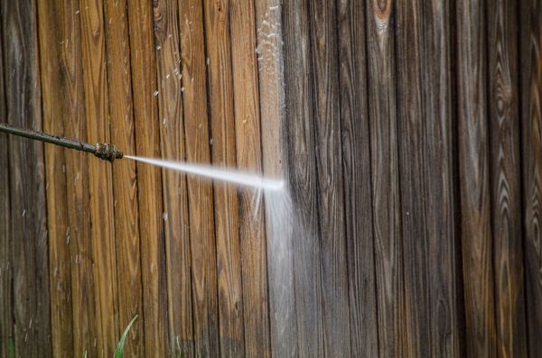 Fence Exterior Cleaning