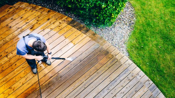Deck Pressure Cleaning