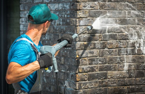 Exterior Masonry Cleaning Service