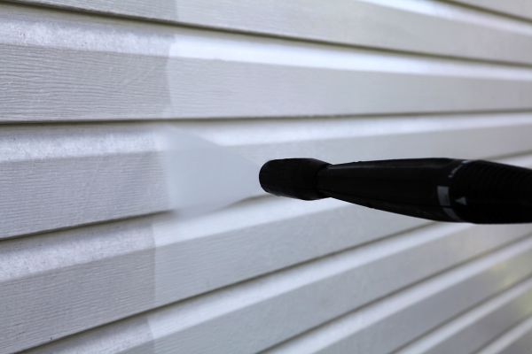 Condo Siding Power Washing Service