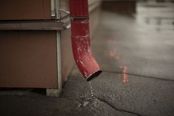 Rain Gutter Flushing